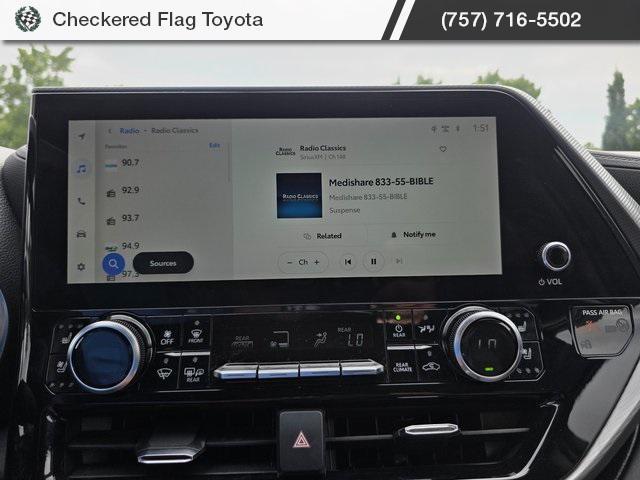 used 2023 Toyota Highlander car, priced at $42,399