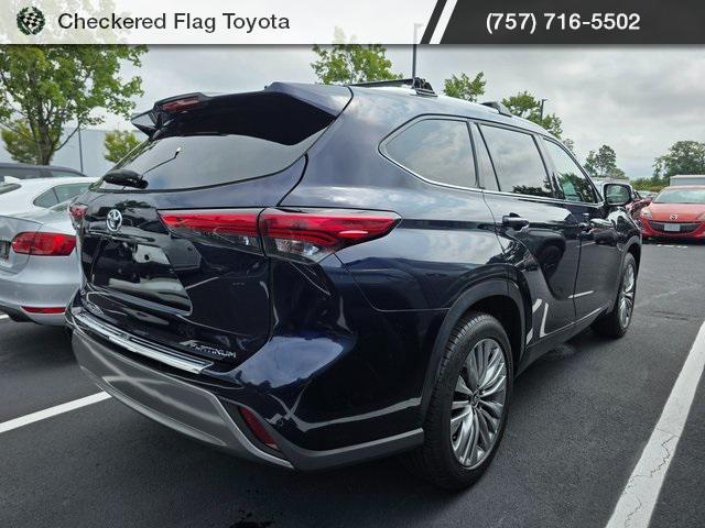 used 2023 Toyota Highlander car, priced at $42,399