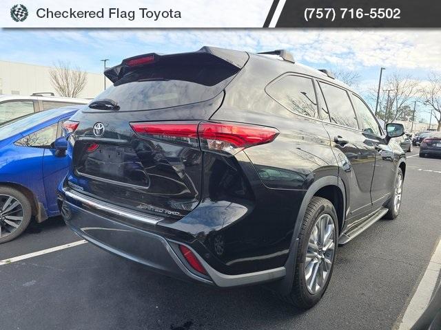 used 2020 Toyota Highlander car, priced at $32,490