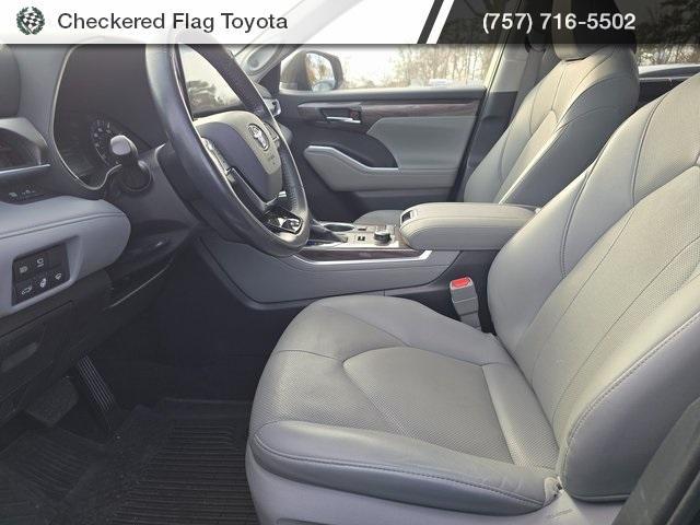 used 2020 Toyota Highlander car, priced at $32,490