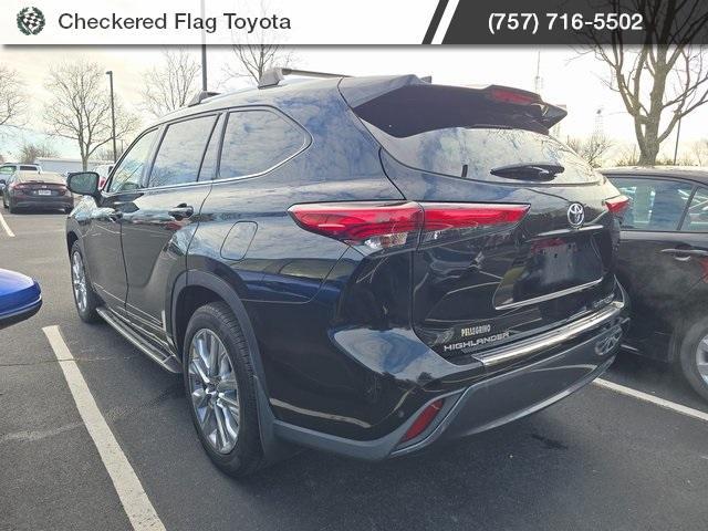 used 2020 Toyota Highlander car, priced at $32,490