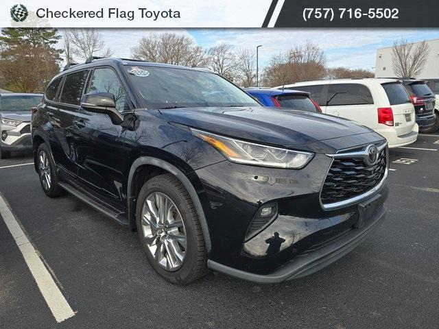 used 2020 Toyota Highlander car, priced at $32,490