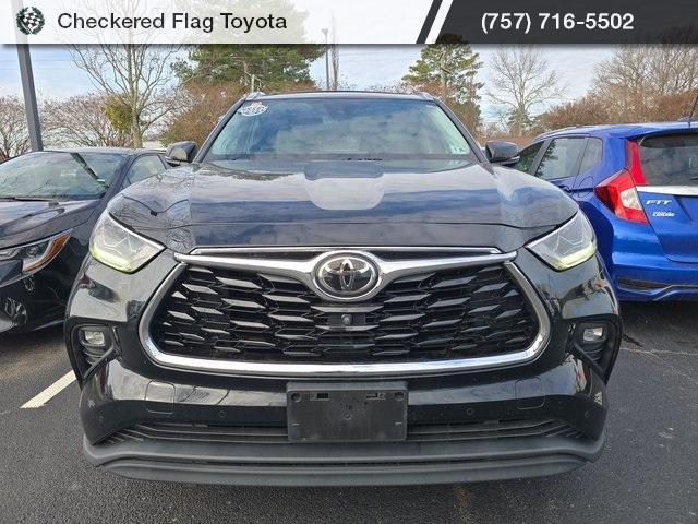 used 2020 Toyota Highlander car, priced at $32,490