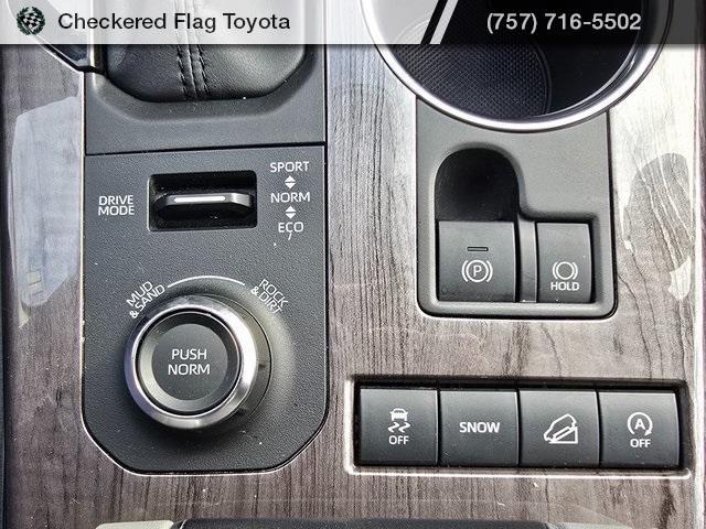 used 2020 Toyota Highlander car, priced at $32,490