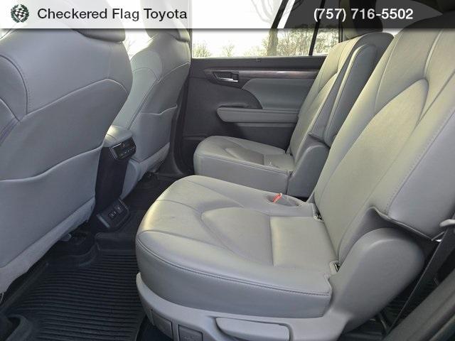 used 2020 Toyota Highlander car, priced at $32,490