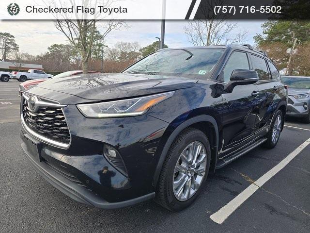 used 2020 Toyota Highlander car, priced at $32,490