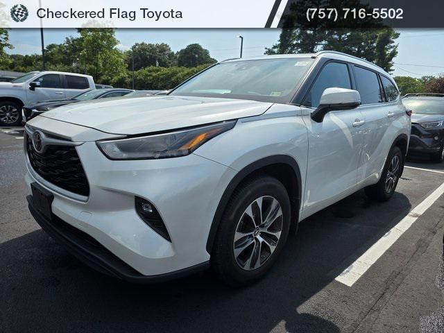 used 2022 Toyota Highlander car, priced at $39,942