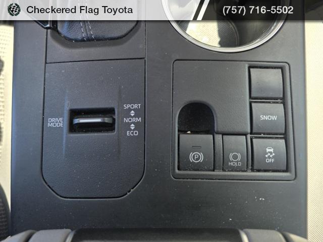 used 2023 Toyota Highlander car, priced at $32,667