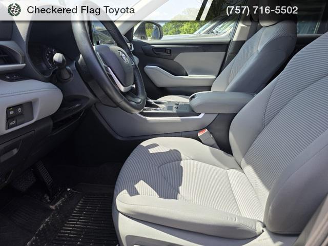 used 2023 Toyota Highlander car, priced at $32,667