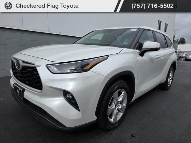 used 2023 Toyota Highlander car, priced at $31,422
