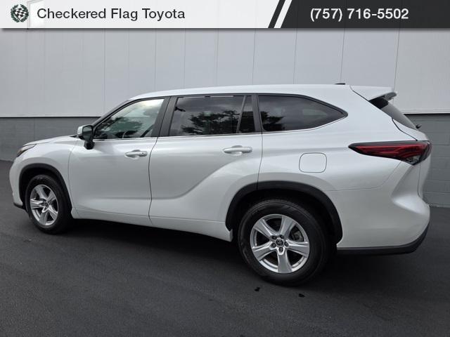 used 2023 Toyota Highlander car, priced at $31,422