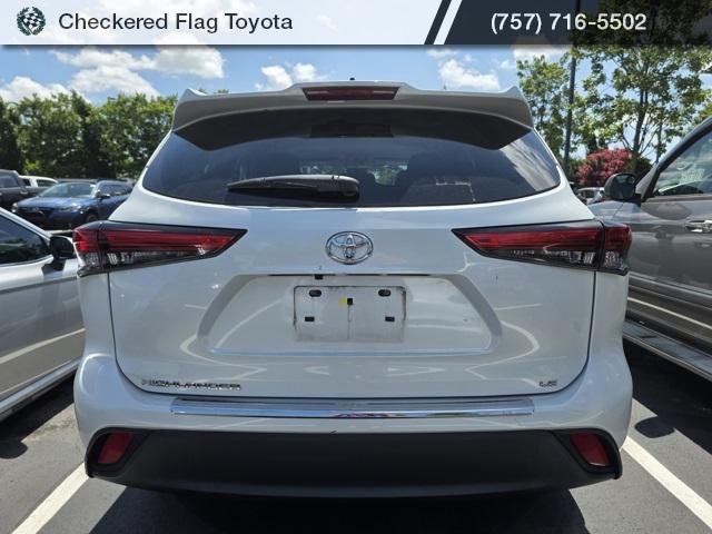 used 2023 Toyota Highlander car, priced at $32,667
