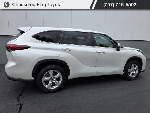 used 2023 Toyota Highlander car, priced at $31,422