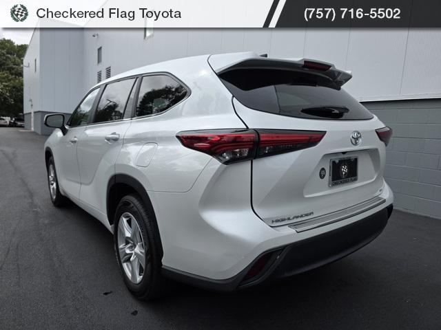 used 2023 Toyota Highlander car, priced at $31,422