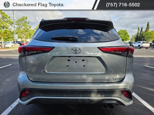 used 2021 Toyota Highlander car, priced at $34,871