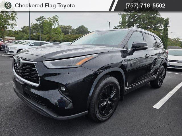 used 2022 Toyota Highlander car, priced at $31,990