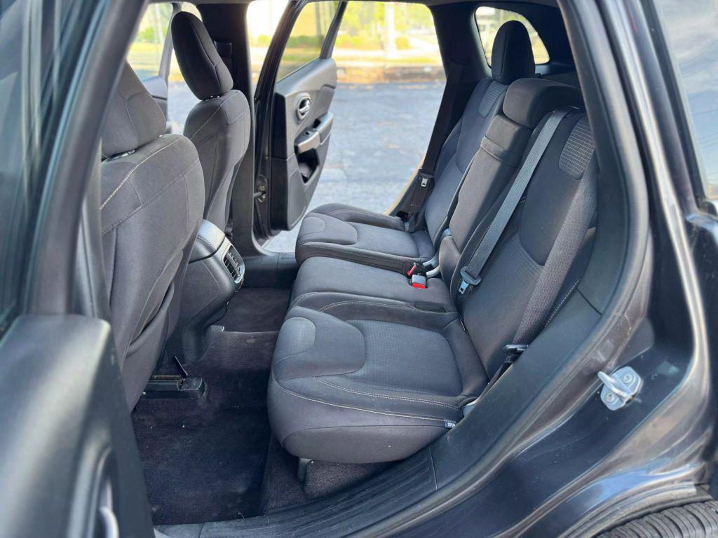 used 2017 Jeep Cherokee car, priced at $5,499