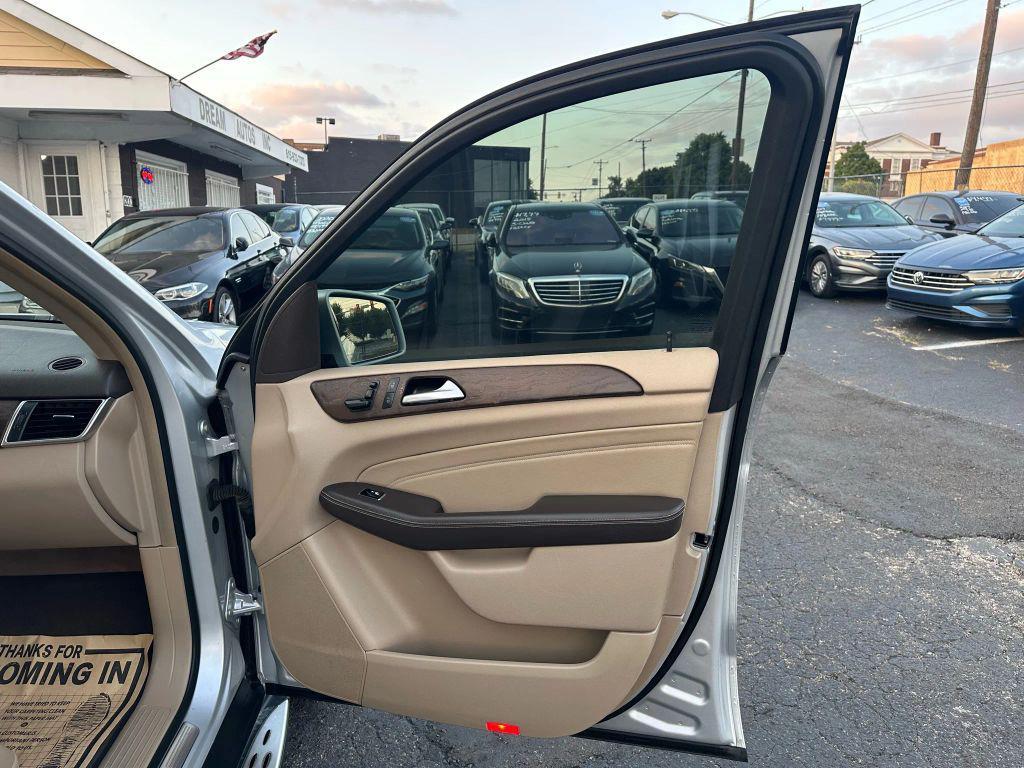 used 2014 Mercedes-Benz M-Class car, priced at $10,999