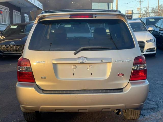 used 2006 Toyota Highlander car, priced at $5,999