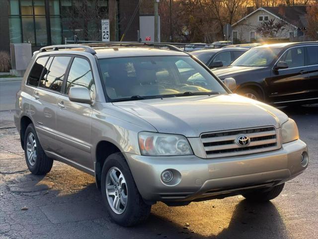 used 2006 Toyota Highlander car, priced at $5,999