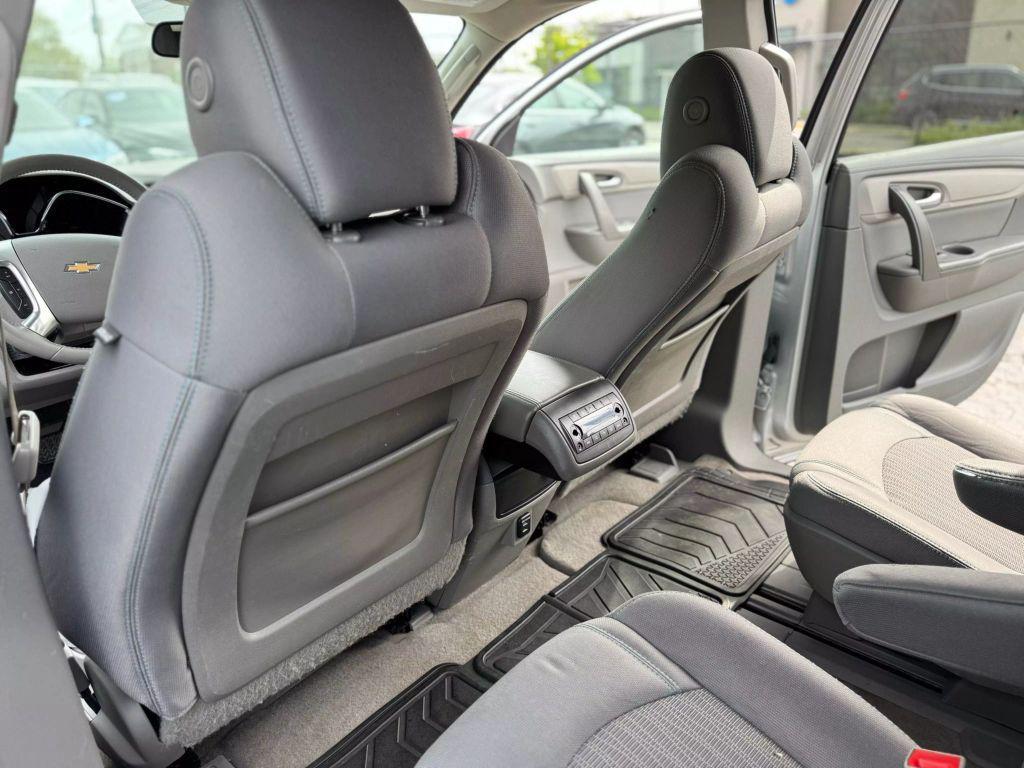 used 2015 Chevrolet Traverse car, priced at $6,999