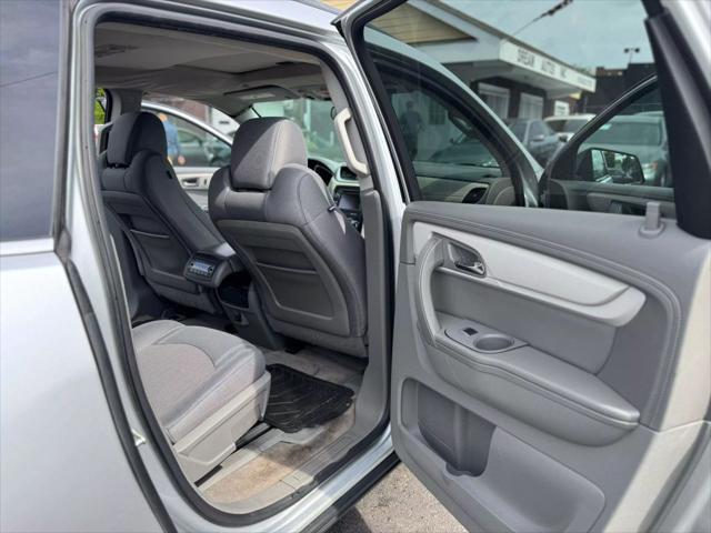 used 2015 Chevrolet Traverse car, priced at $7,999