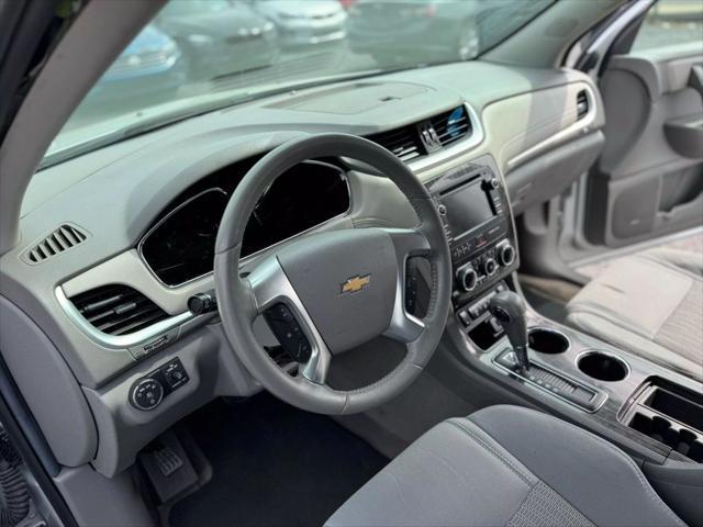 used 2015 Chevrolet Traverse car, priced at $7,999