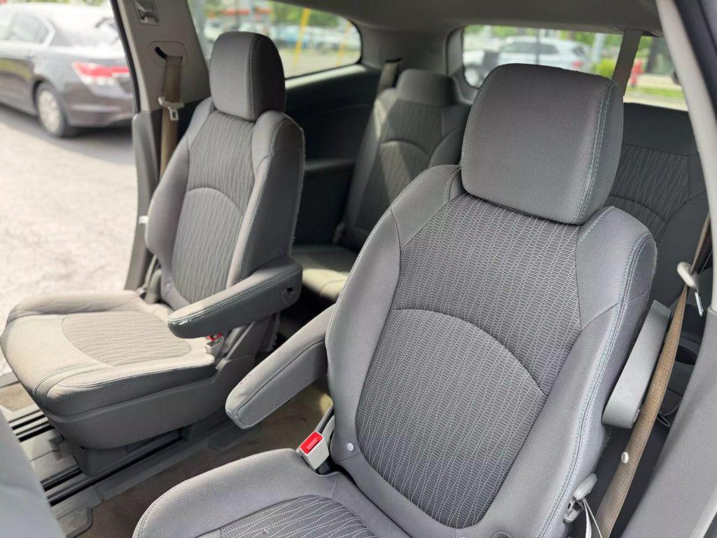 used 2015 Chevrolet Traverse car, priced at $6,999