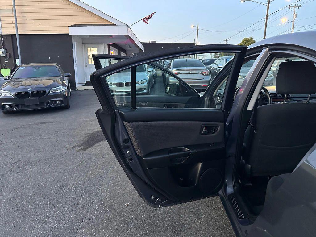 used 2009 Mazda Mazda3 car, priced at $3,499