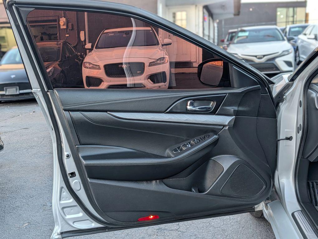 used 2018 Nissan Maxima car, priced at $10,499