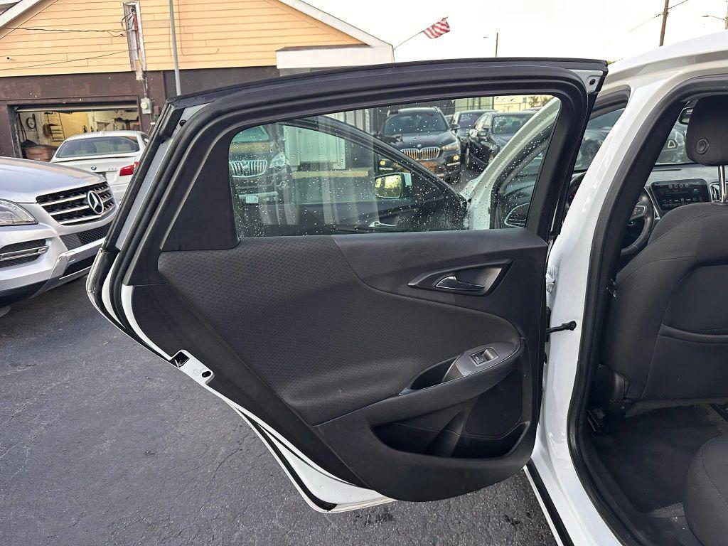 used 2018 Chevrolet Malibu car, priced at $9,499