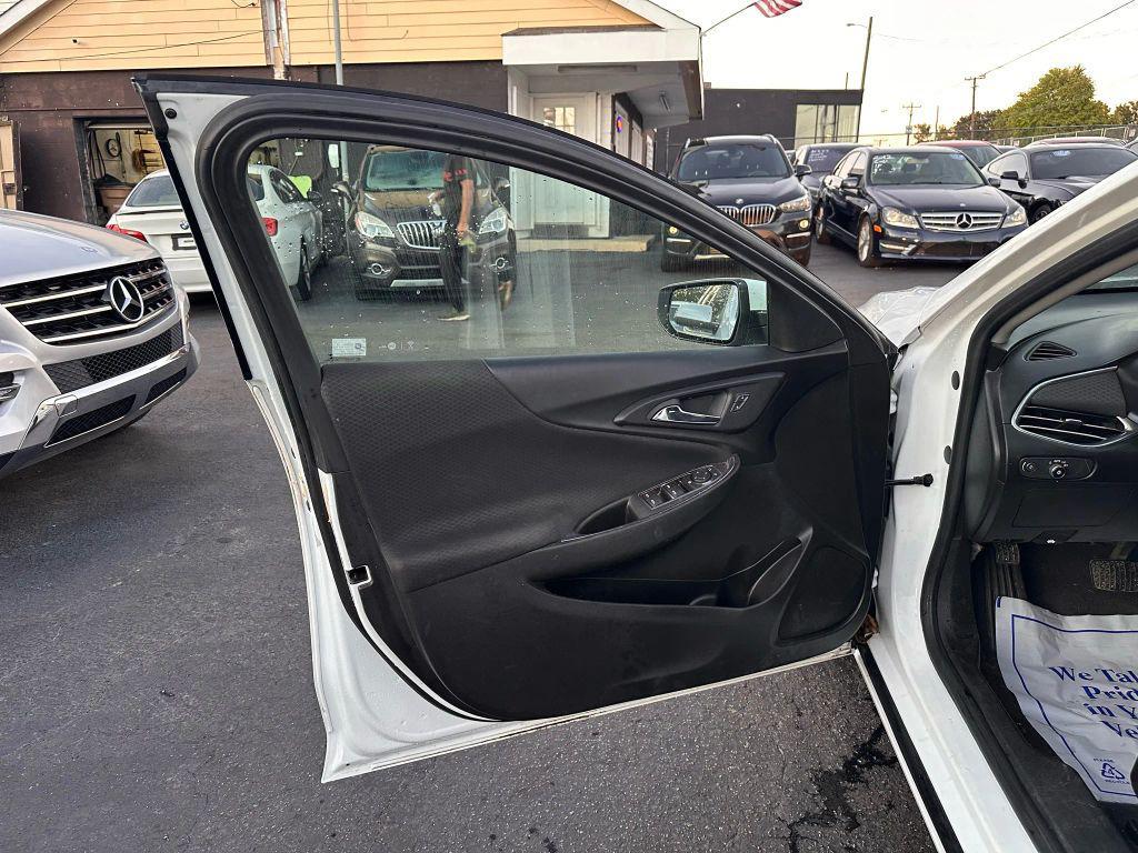 used 2018 Chevrolet Malibu car, priced at $9,499