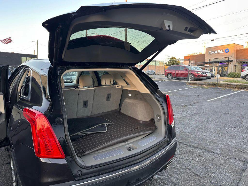 used 2017 Cadillac XT5 car, priced at $9,999