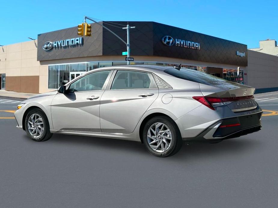 new 2024 Hyundai Elantra car, priced at $26,284