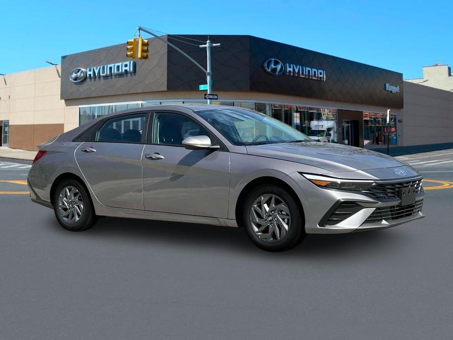 new 2025 Hyundai Elantra HEV car, priced at $28,131