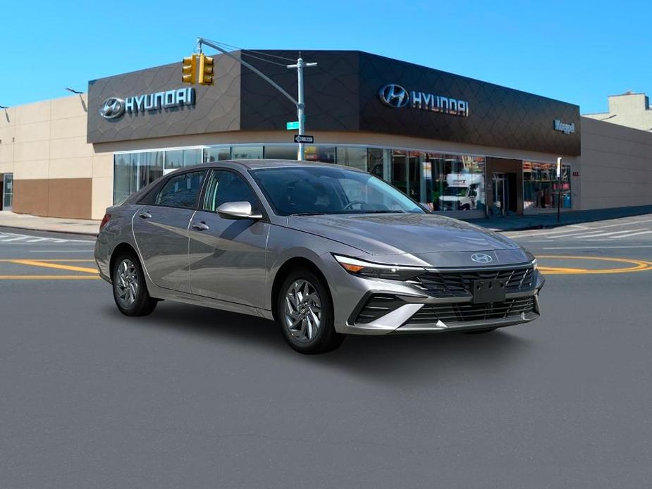 new 2025 Hyundai Elantra HEV car, priced at $28,131