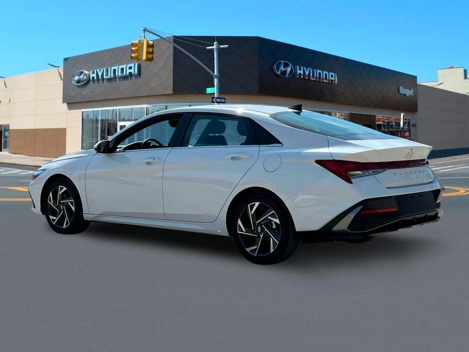 new 2024 Hyundai Elantra car, priced at $25,900