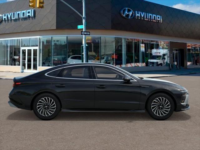 new 2025 Hyundai Sonata Hybrid car, priced at $32,885