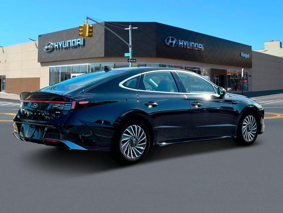 new 2025 Hyundai Sonata Hybrid car, priced at $38,355