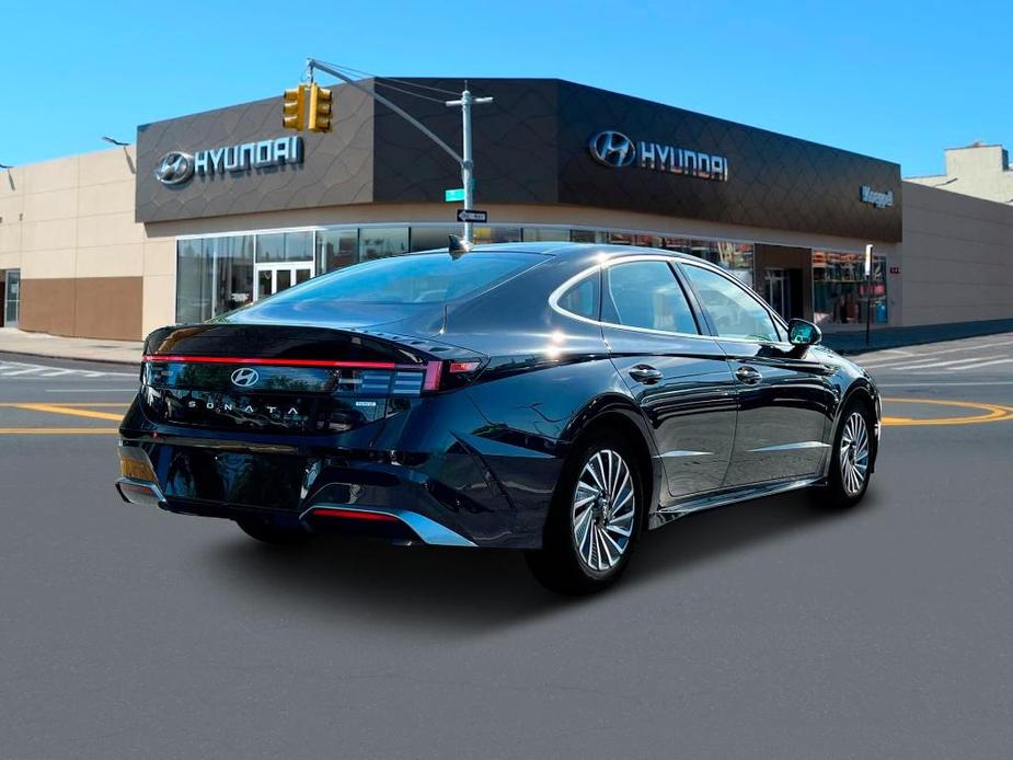 new 2025 Hyundai Sonata Hybrid car, priced at $38,355