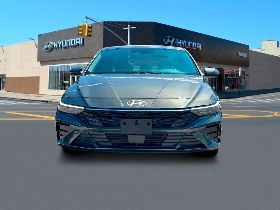 new 2025 Hyundai Elantra car, priced at $27,464