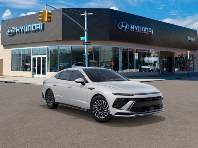 new 2025 Hyundai Sonata Hybrid car, priced at $38,769