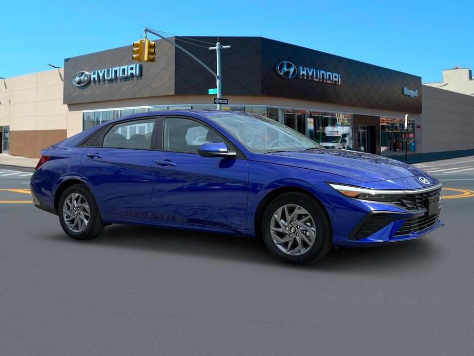 new 2024 Hyundai Elantra HEV car, priced at $27,970