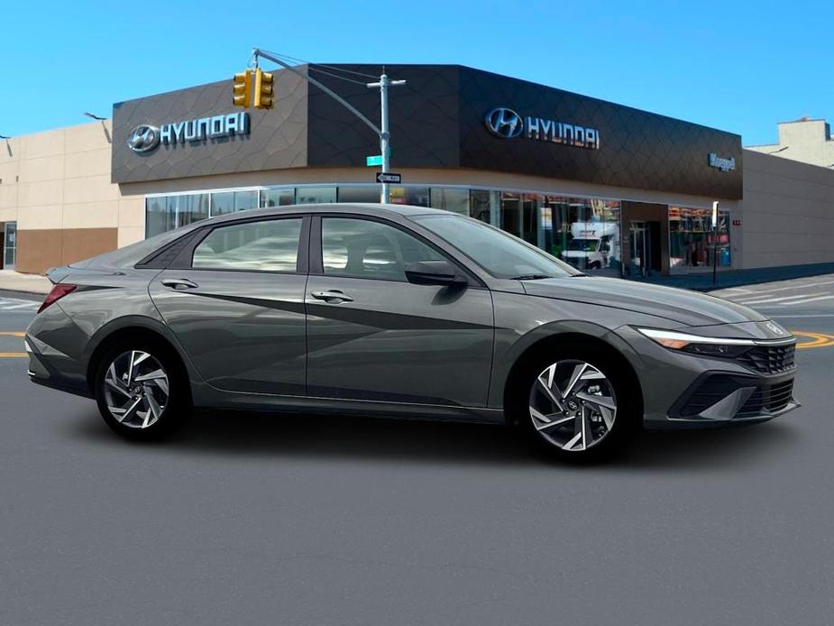 new 2025 Hyundai Elantra car, priced at $22,500