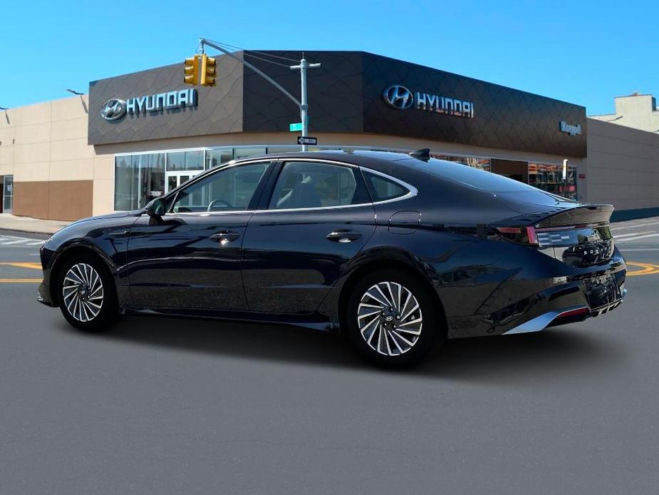 new 2025 Hyundai Sonata Hybrid car, priced at $38,600