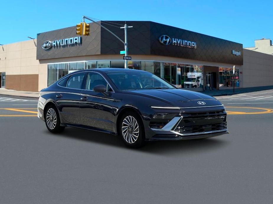 new 2025 Hyundai Sonata Hybrid car, priced at $38,299