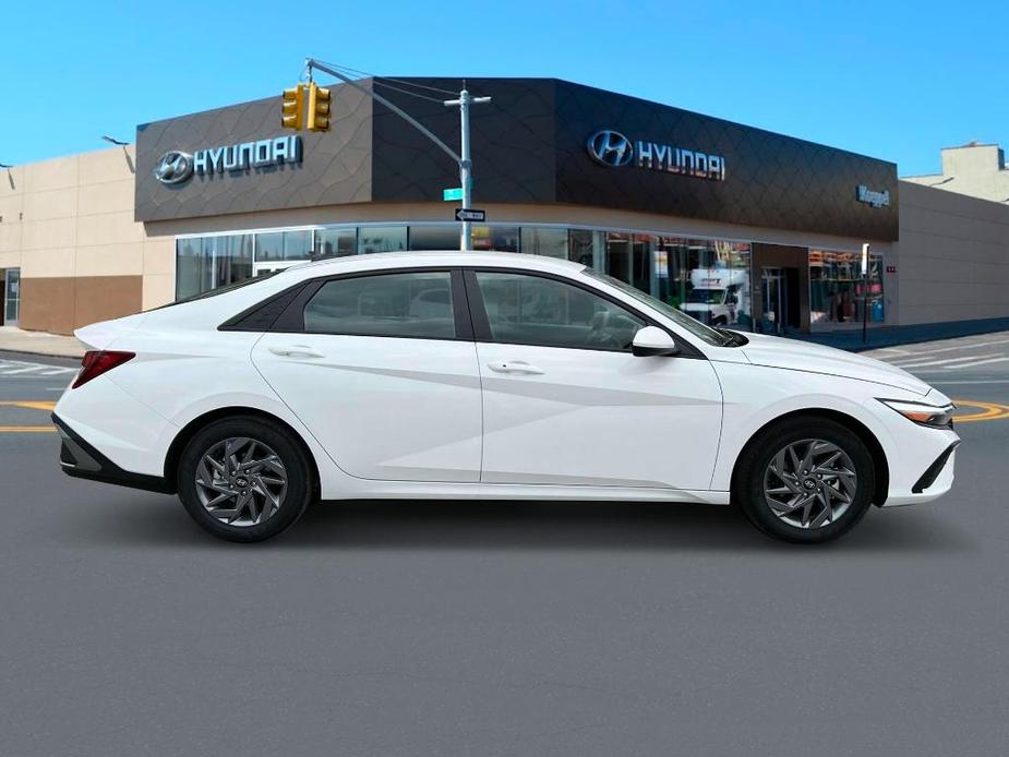 new 2024 Hyundai Elantra car, priced at $25,720