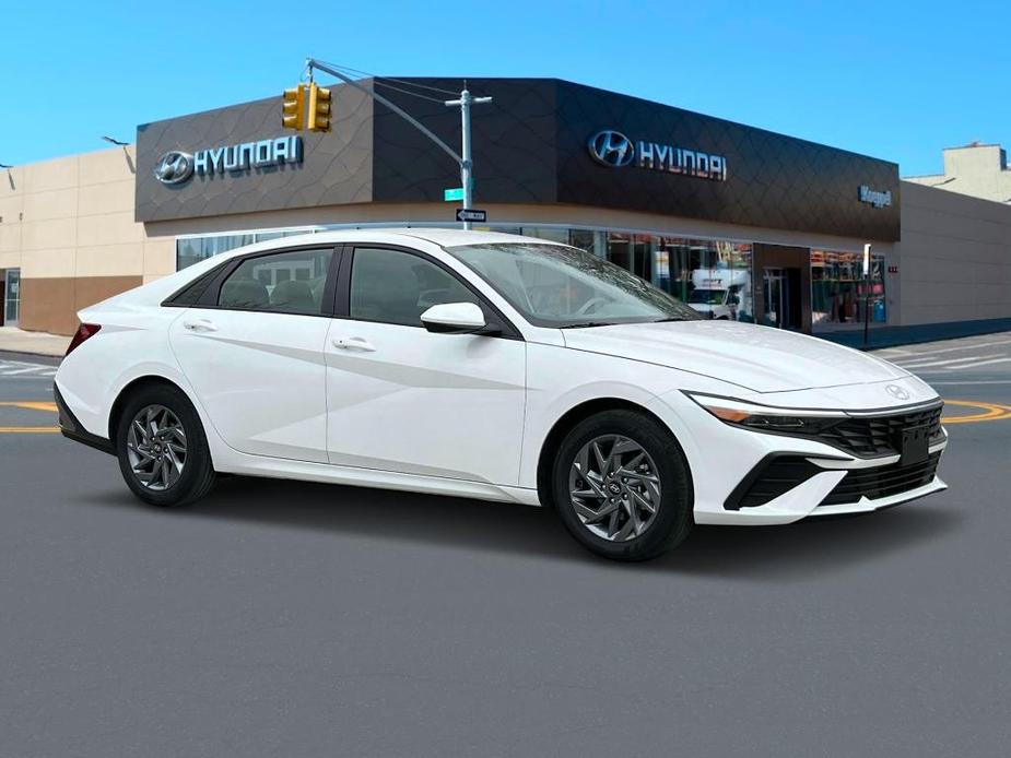 new 2024 Hyundai Elantra car, priced at $25,720