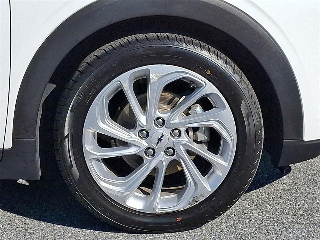 used 2022 Chevrolet Bolt EUV car, priced at $17,900