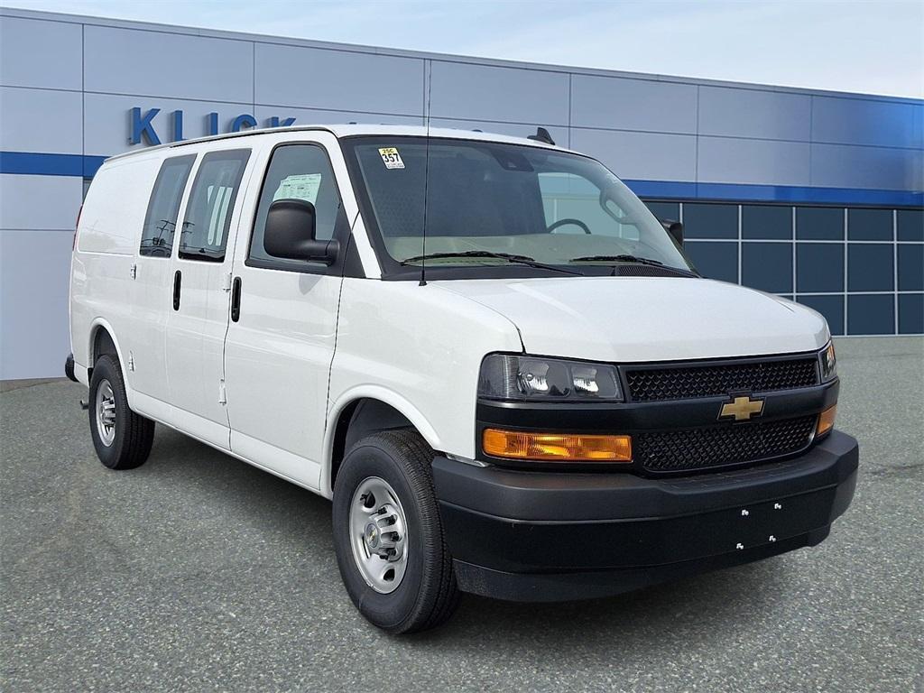 new 2025 Chevrolet Express 3500 car, priced at $52,135